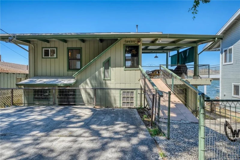 12250 Baylis Cove