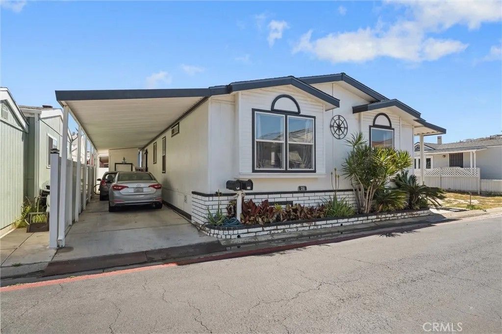 Photo of 21851 Newland St #250, Huntington Beach, CA 92646 (MLS # PW26083036)