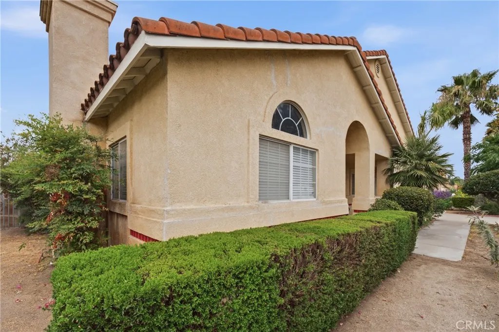 18083 San Jacinto