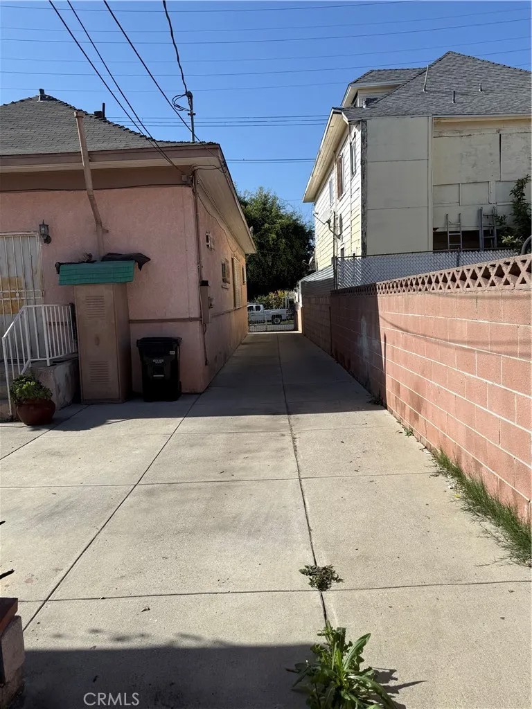 2044 Workman Street