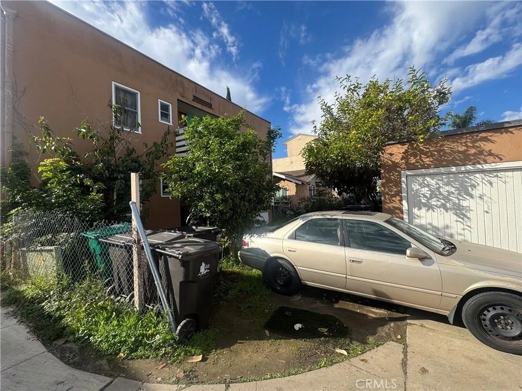 Photo of 1443 E 7th St, Long Beach, CA 90813 (MLS # DW26021665)
