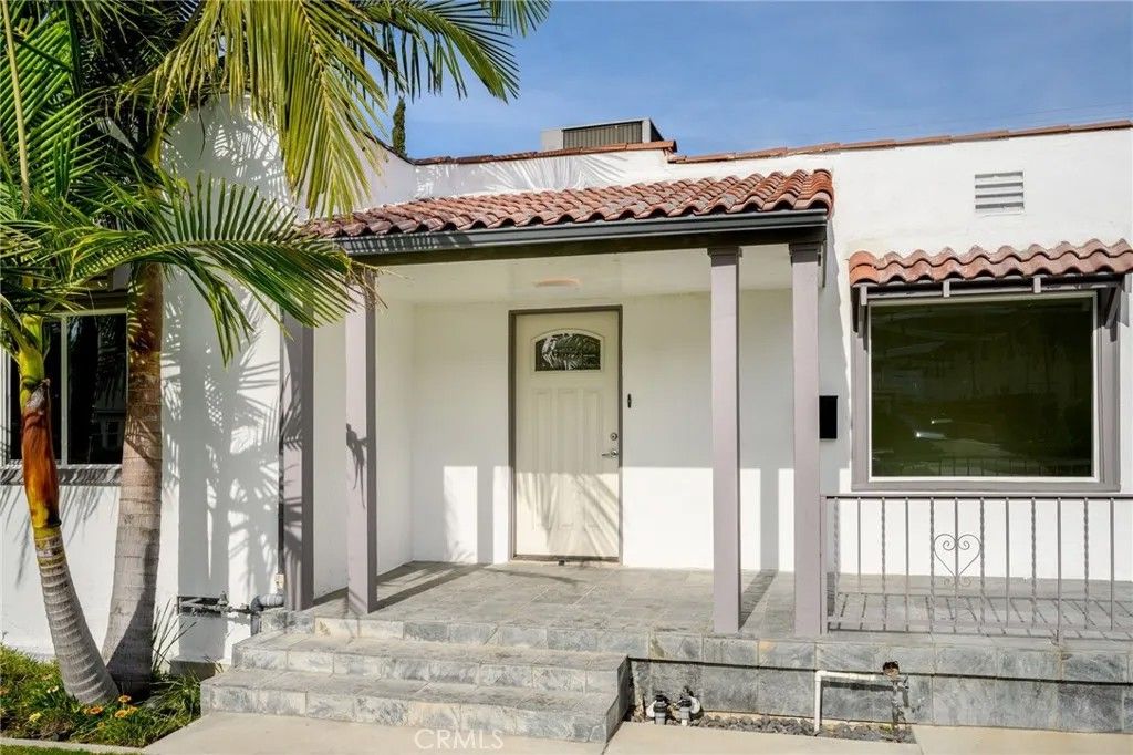 Photo of 525 W Wilson Avenue, Glendale, CA 91203 (MLS # GD25280409)