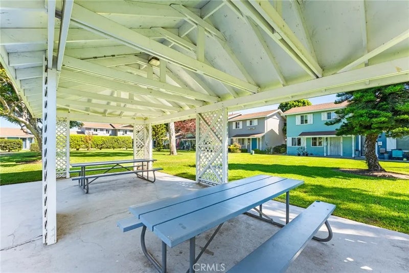 10203 Holburn