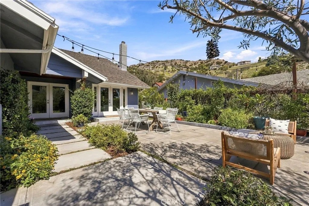 3133 Highland View