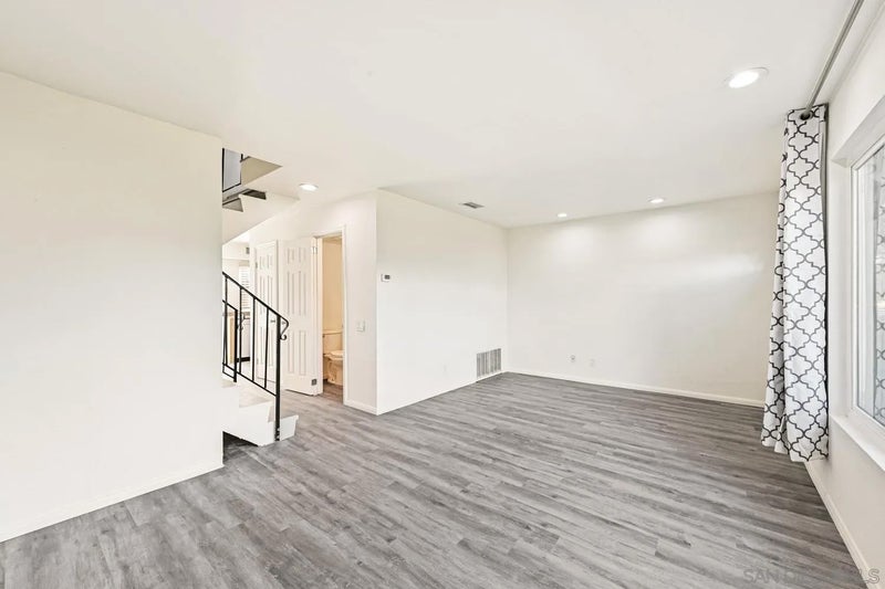 9469 Carlton Oaks Dr. A