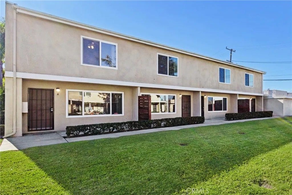 Photo of 2937 Mendoza Drive, Costa Mesa, CA 92626 (MLS # NP26087141)