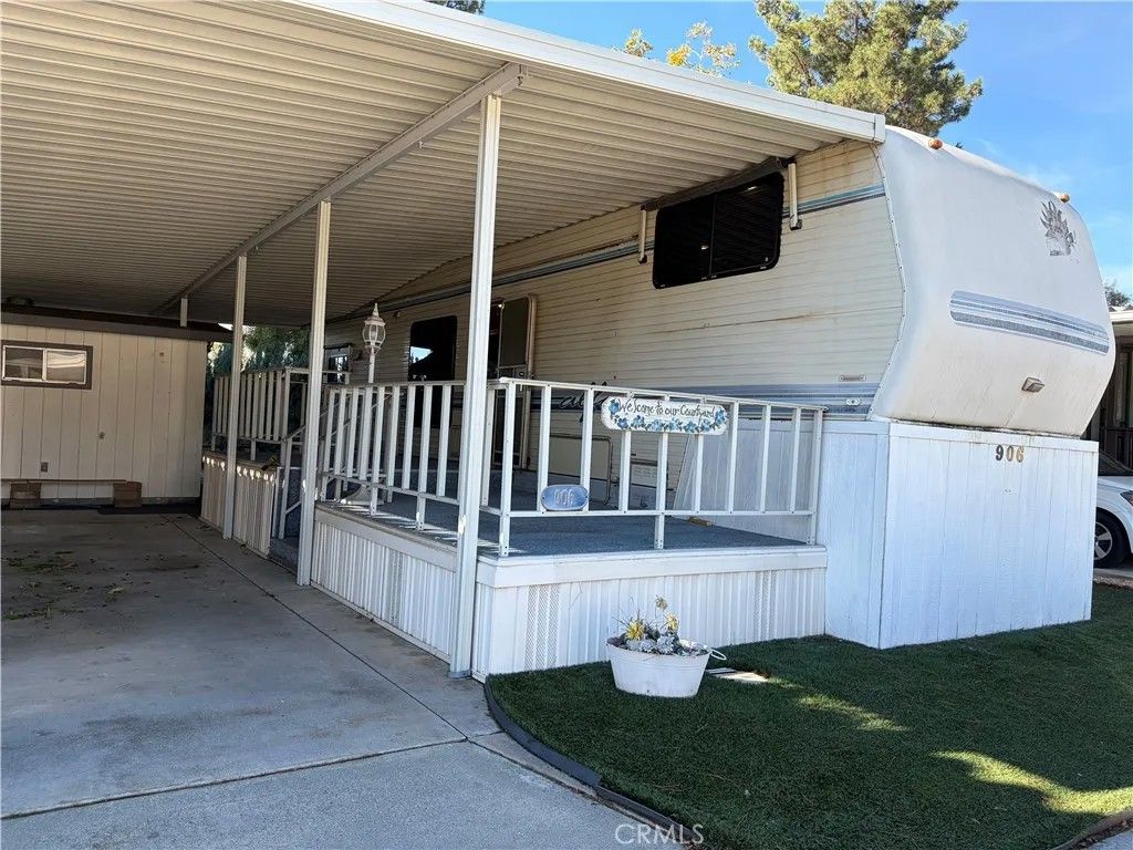 Photo of 906 Acorn Drive, San Jacinto, CA 92583 (MLS # IV25268096)