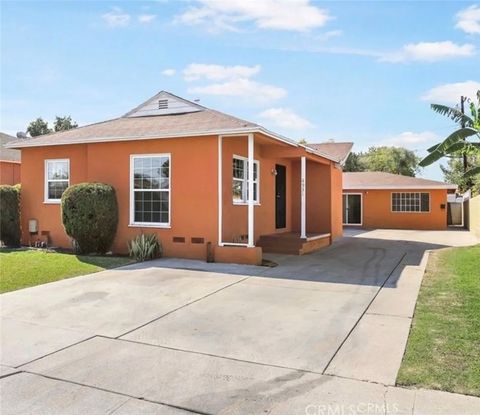 Photo of 6933 Belhurst Avenue, Long Beach, CA 90805 (MLS # SB25279939)