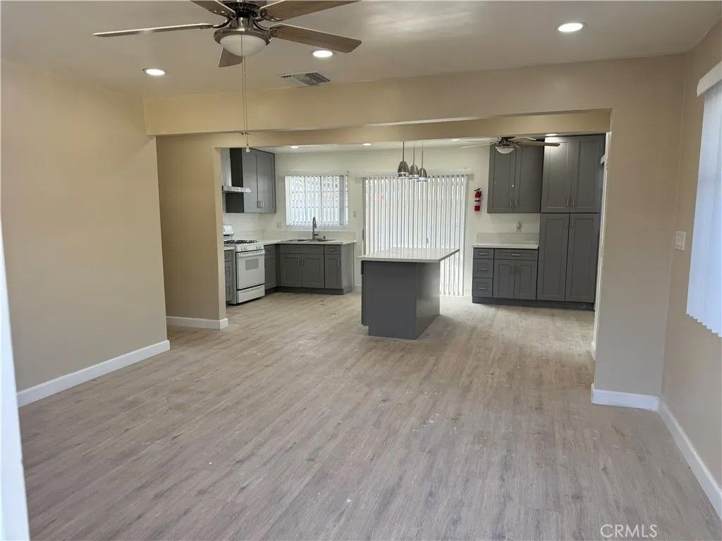Photo of 6933 Belhurst Avenue, Long Beach, CA 90805 (MLS # SB25279939)