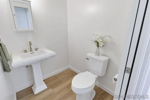 Tiny photo for 6214 Agee St #41, San Diego, CA 92122 (MLS # 260006953)