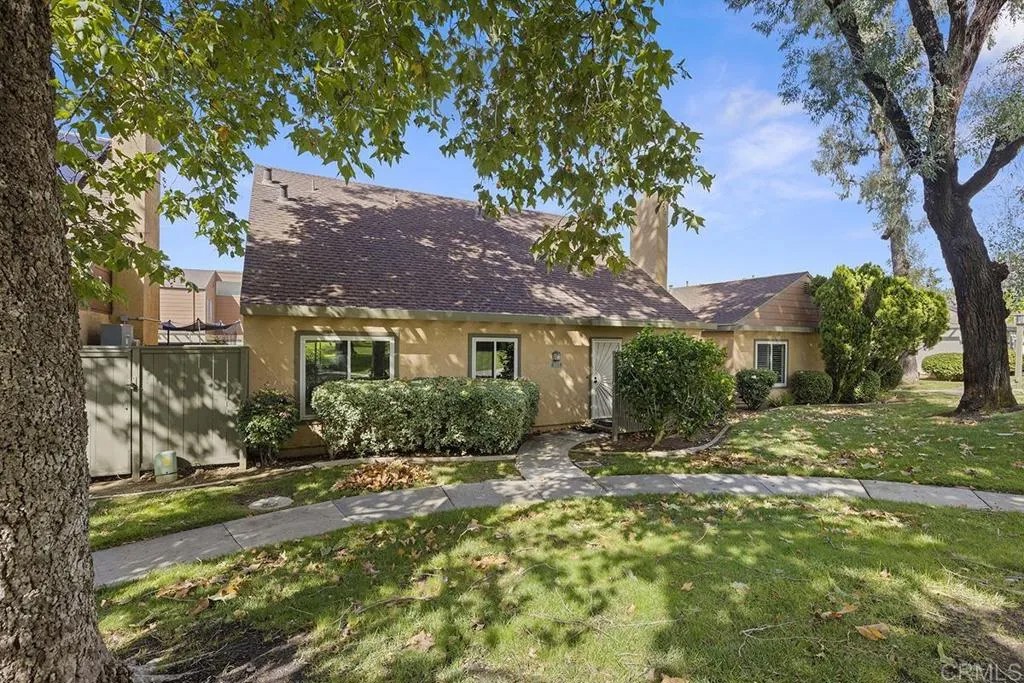 10573 Caminito Flores