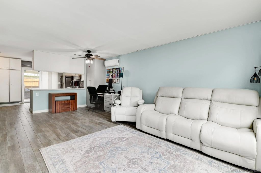 Photo of 437 Ridgeway Ct, Spring Valley, CA 91977 (MLS # 260008291)