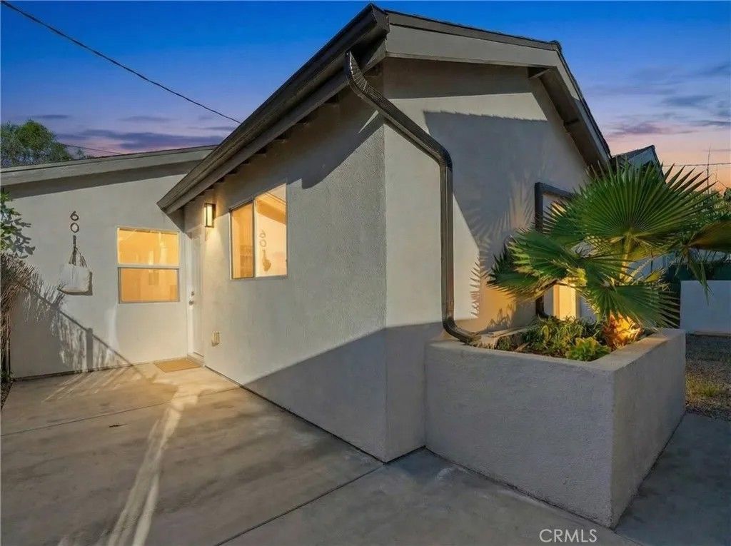 Photo of 6011 Arlington Ave, Los Angeles, CA 90043 (MLS # RS26050452)