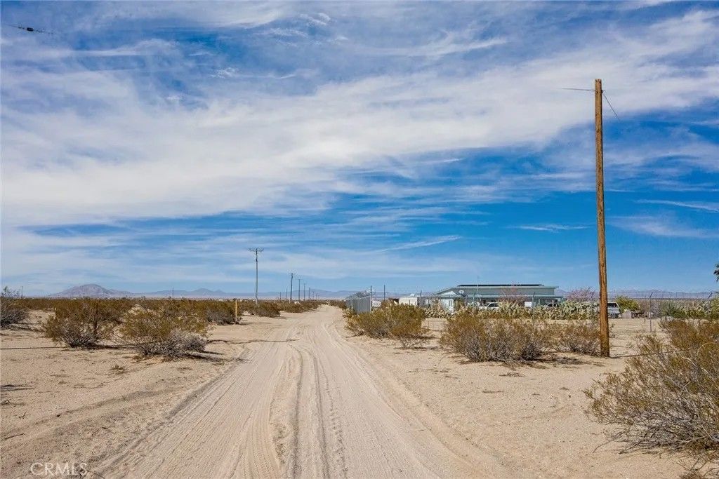 Photo of 1300 Mt Shasta, Joshua Tree, CA 92252 (MLS # JT26085205)