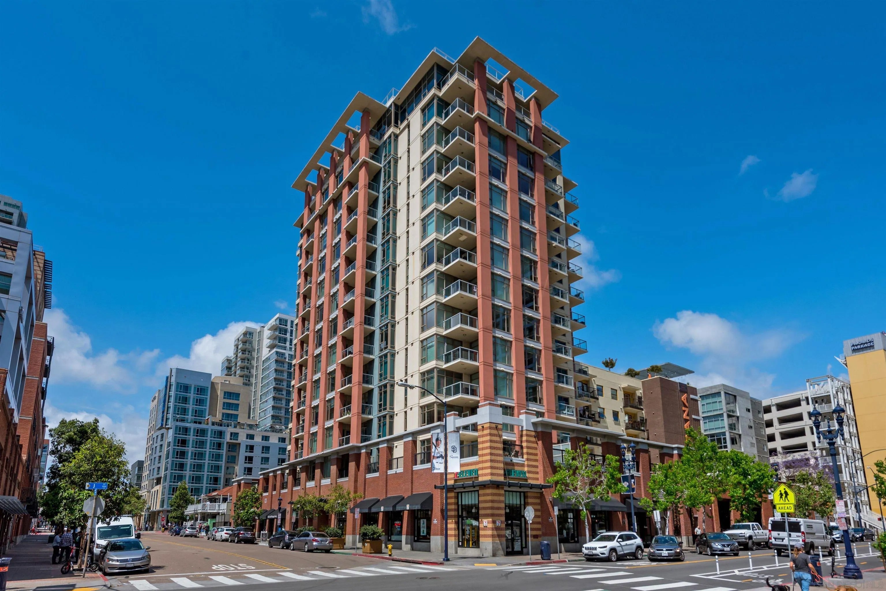 427 9th Ave 504