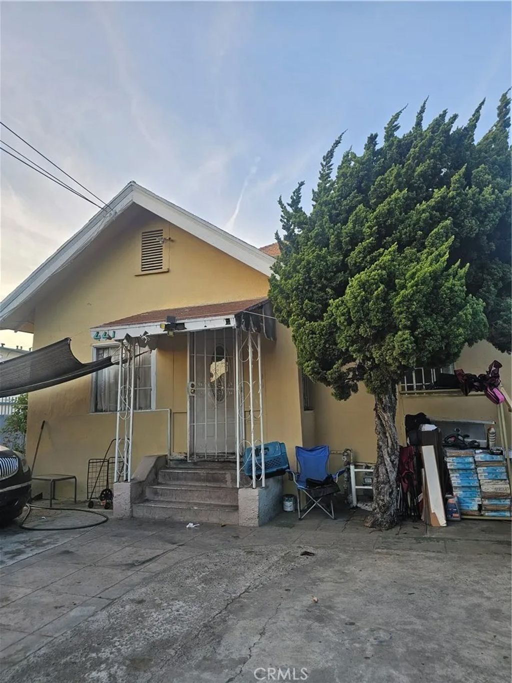 Photo of 227 W 47th Street, Los Angeles, CA 90037 (MLS # DW26043022)