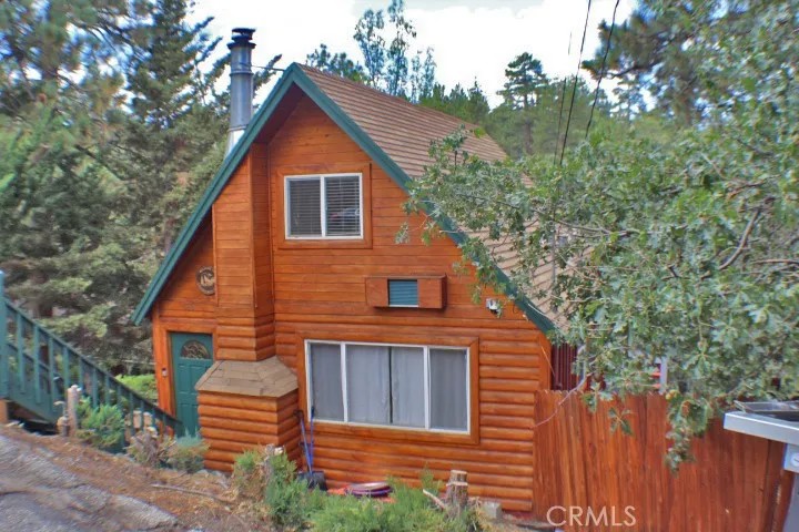 556 Villa Grove Avenue