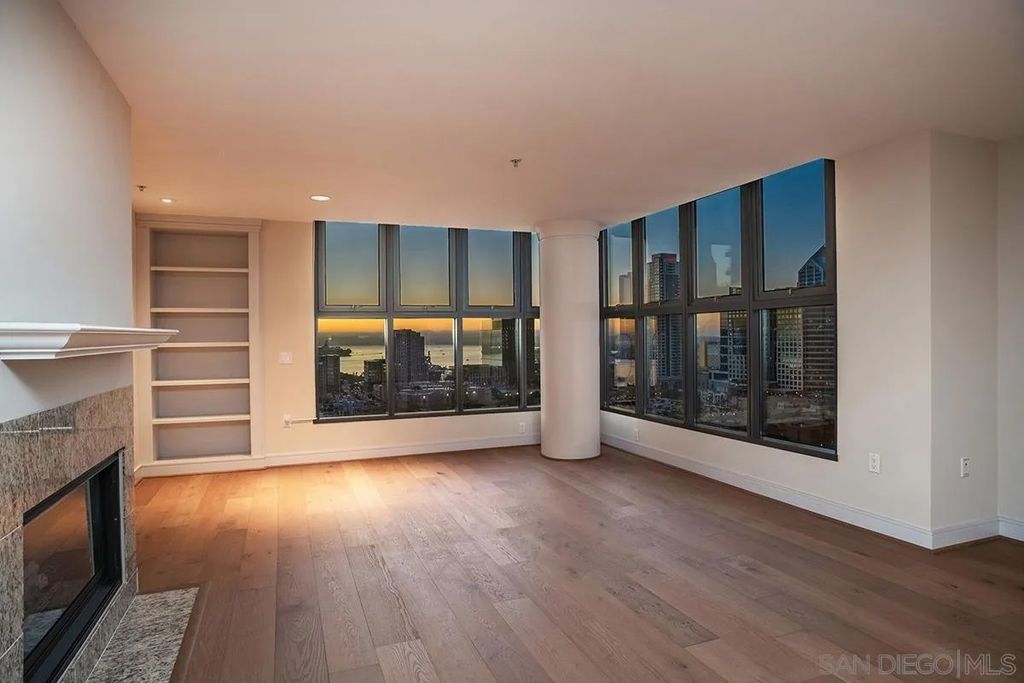 Photo of 645 Front Street #2102, San Diego, CA 92101 (MLS # 250043159)