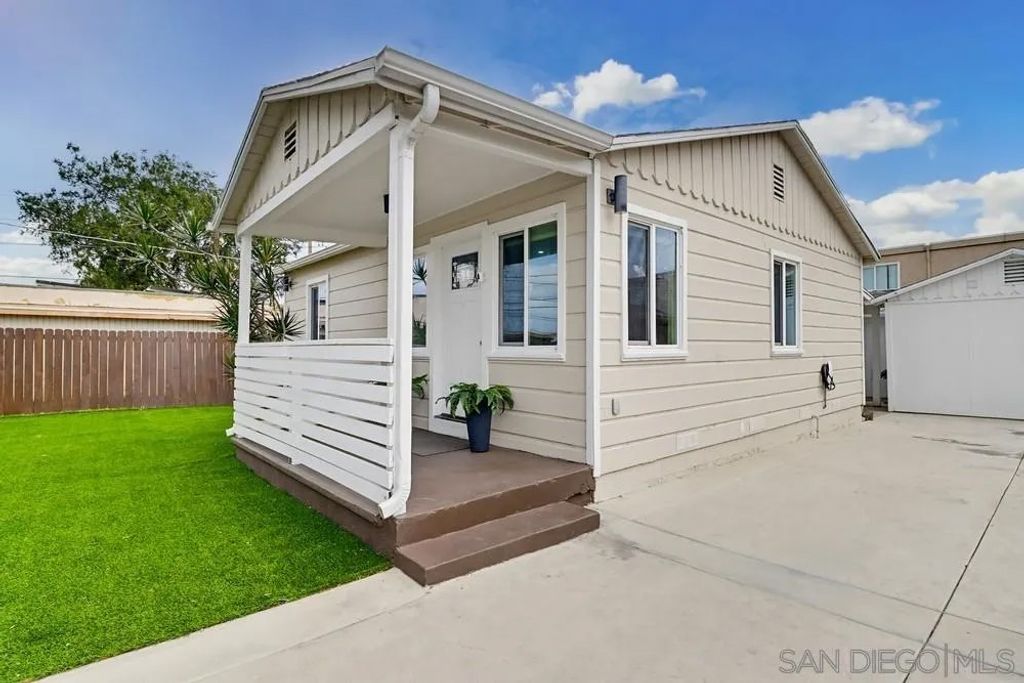 Photo of 3281 New Jersey Ave, Lemon Grove, CA 91945 (MLS # 260008137)