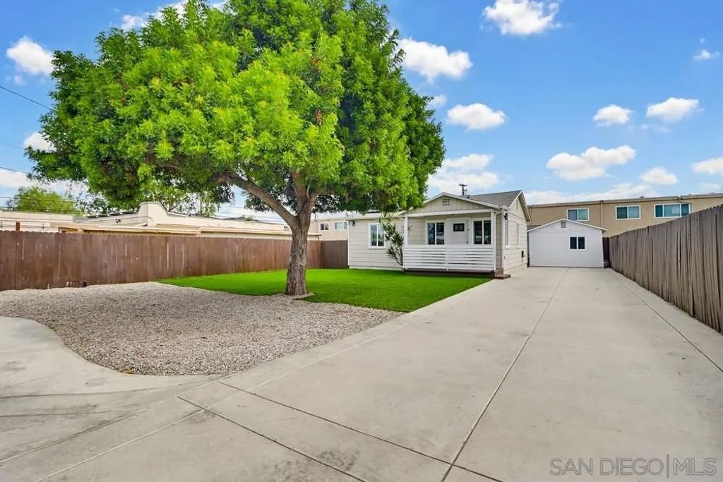 Photo of 3281 New Jersey Ave, Lemon Grove, CA 91945 (MLS # 260008137)