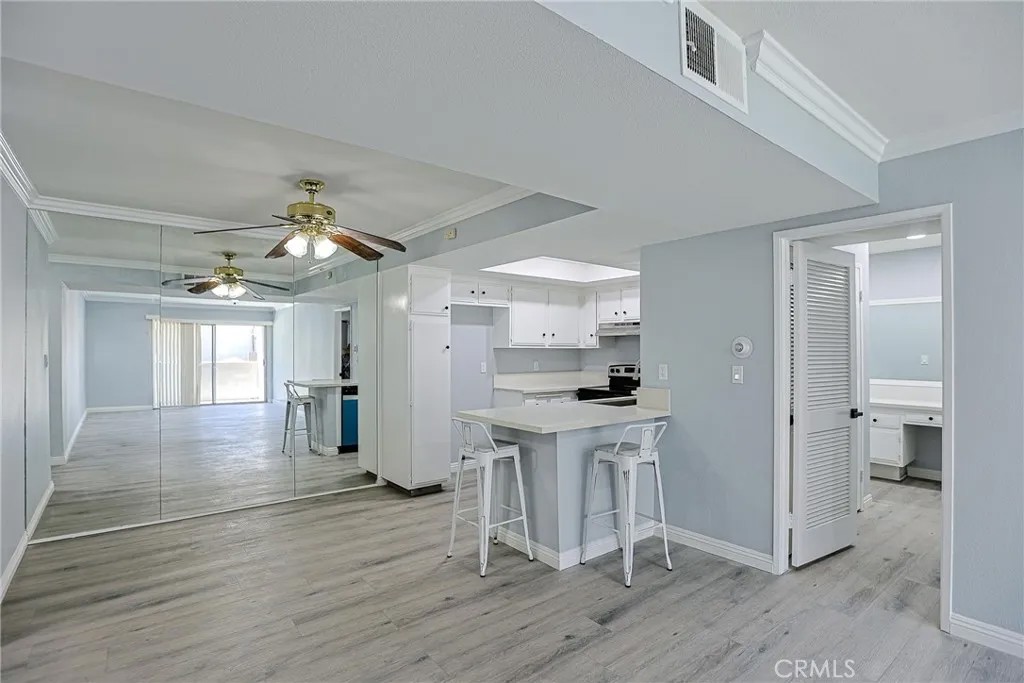 278 N Wilshire C8