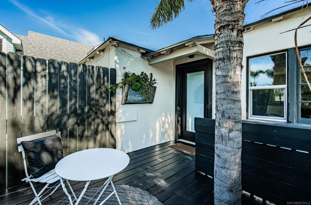 Photo of 1001-11 3rd Street, Coronado, CA 92118 (MLS # 250043436)