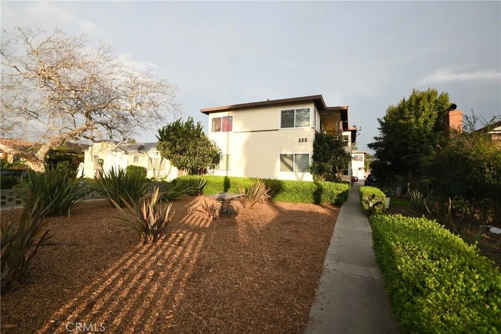 Photo of 222 N Locust St, Inglewood, CA 90301 (MLS # SB26017235)