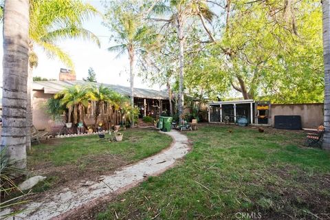 Photo of 10354 Owensmouth, Chatsworth, CA 91311 (MLS # SR26033315)