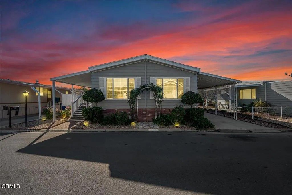 Photo of 15750 E Arroyo #172, Moorpark, CA 93021 (MLS # V1-33835)