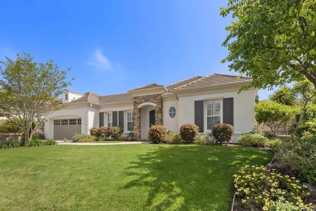 Photo of 7062 Crystalline Dr, Carlsbad, CA 92011 (MLS # NDP2602850)