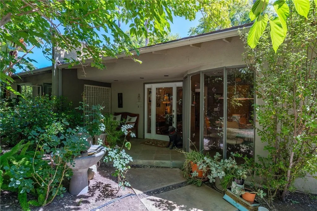 4956 Hood Drive