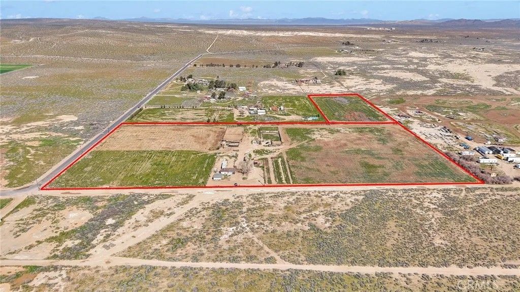 Photo of 28571 Wild Rd, Helendale, CA 92342 (MLS # DW26041604)