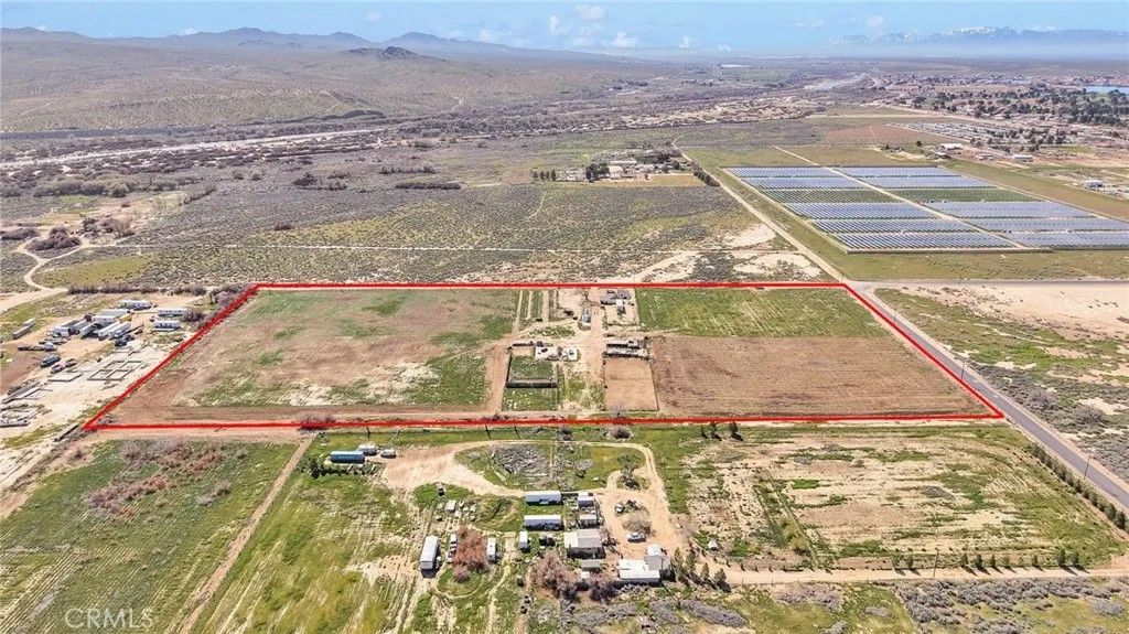 Photo of 28571 Wild Rd, Helendale, CA 92342 (MLS # DW26041604)