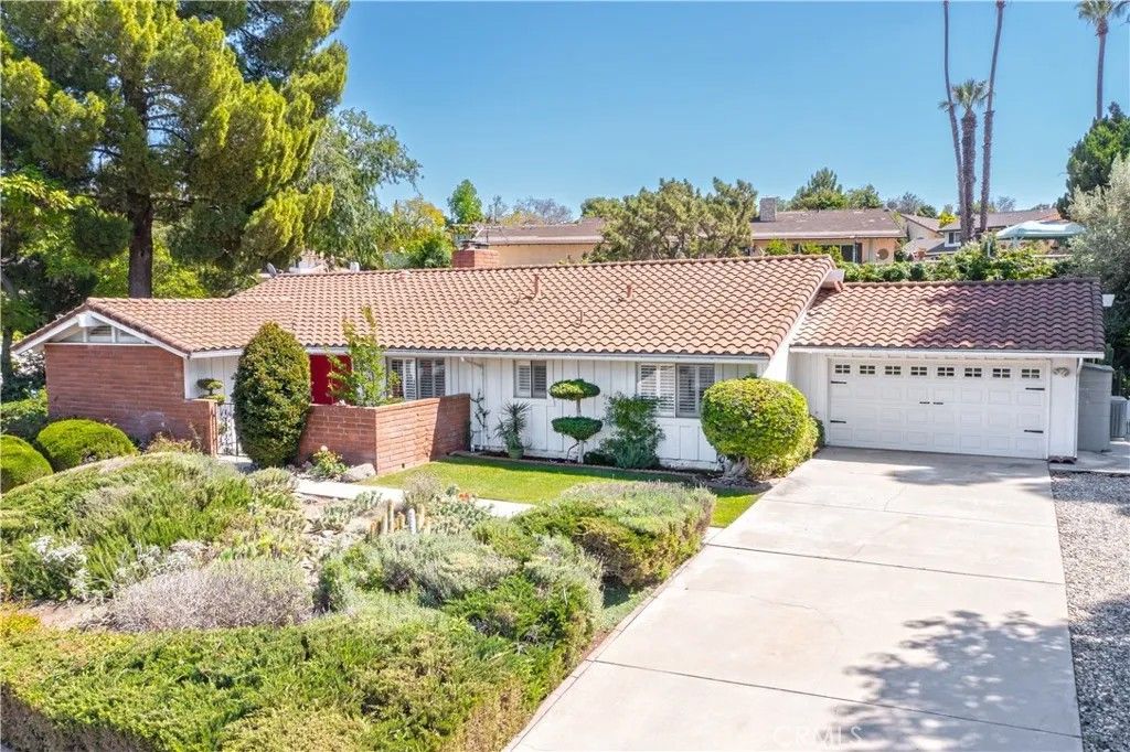 Photo of 6113 Enfield Pl, Riverside, CA 92506 (MLS # IV26073099)