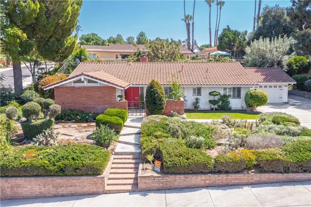 Photo of 6113 Enfield Pl, Riverside, CA 92506 (MLS # IV26073099)