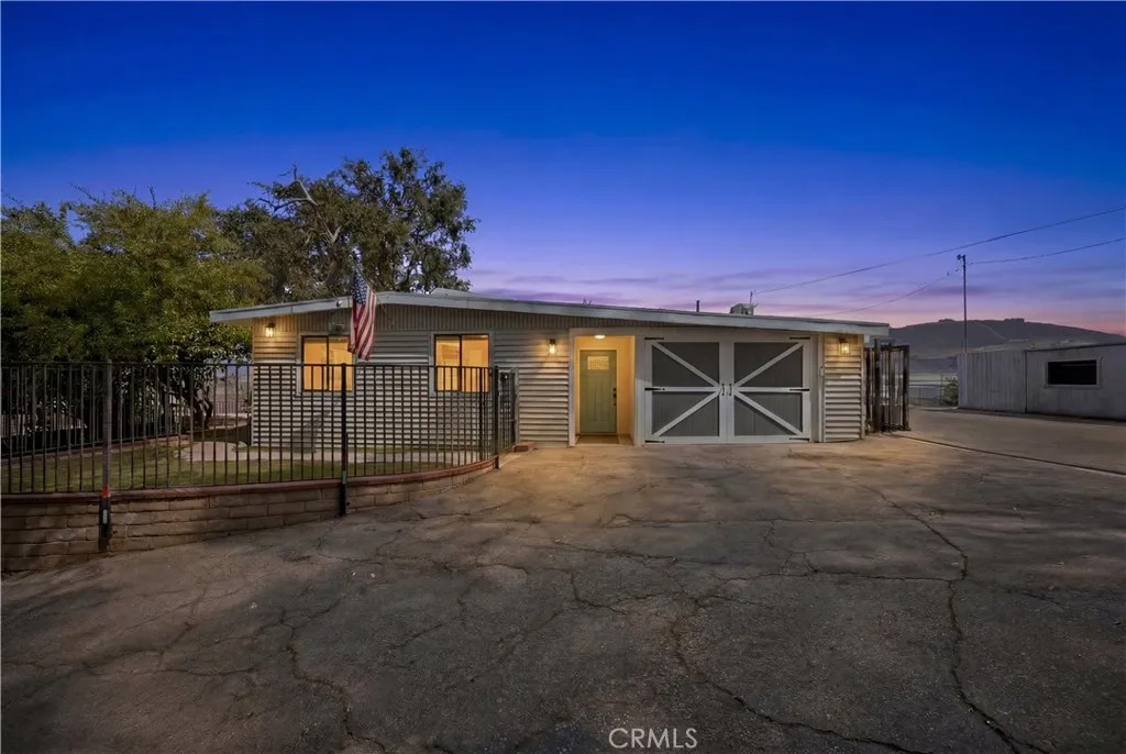 10170 Maude Ave