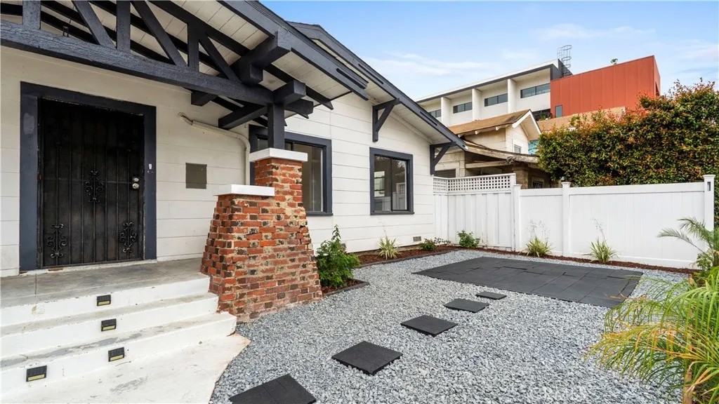 4095 Albatross Street