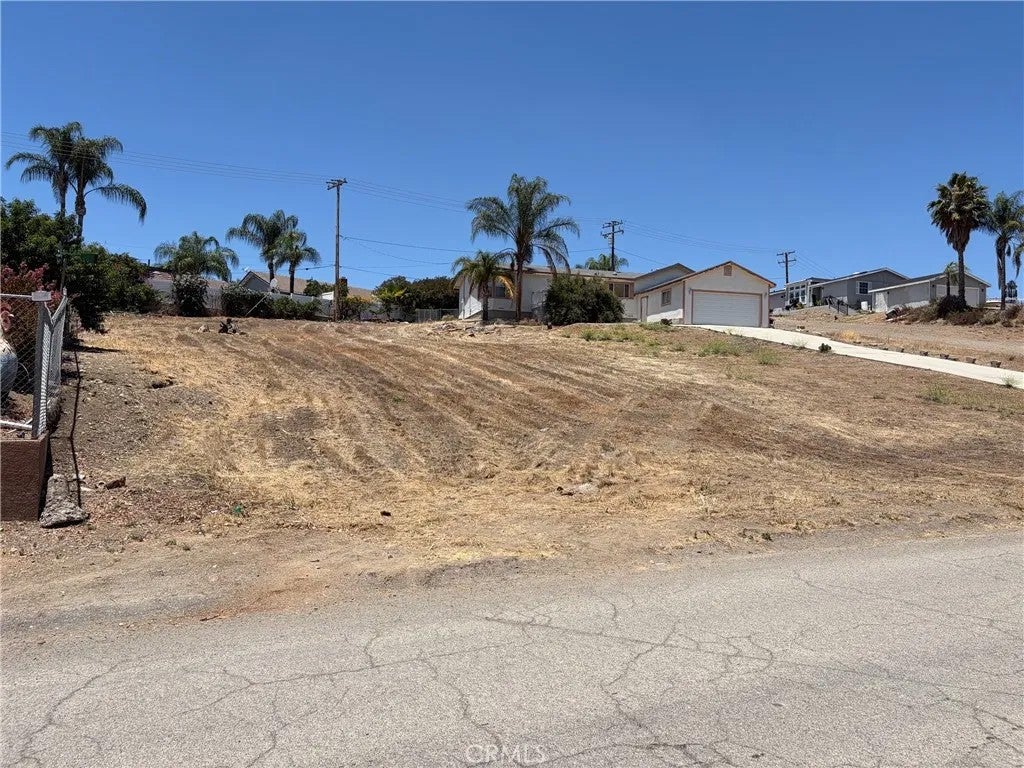 Photo of 0 Cross Hill Dr, Menifee, CA 92587 (MLS # SW26123365)