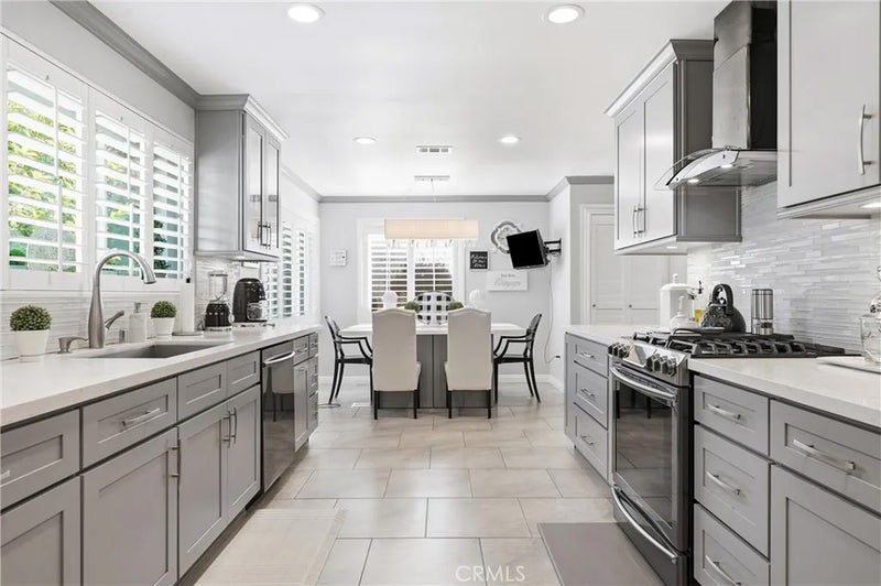 12220 Whitley