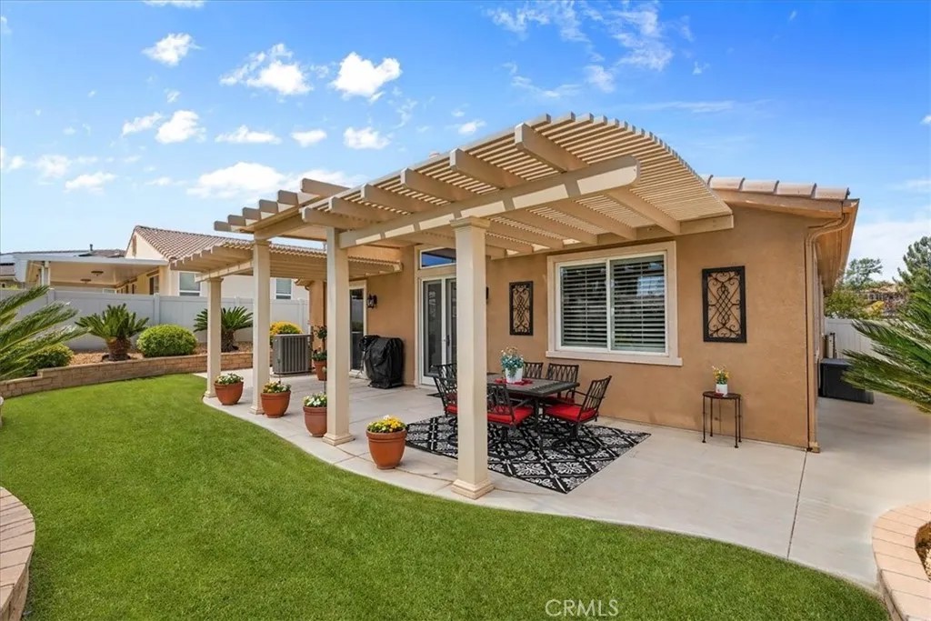 270 Bridle Trail