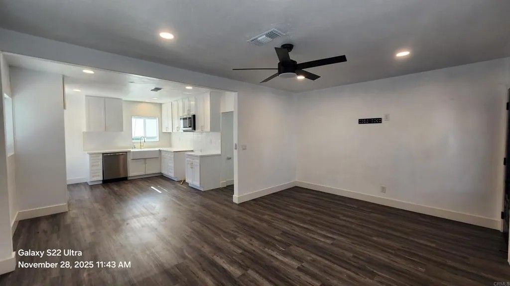 Photo of 1303 Center Avenue, Oceanside, CA 92054 (MLS # NDP2511082)