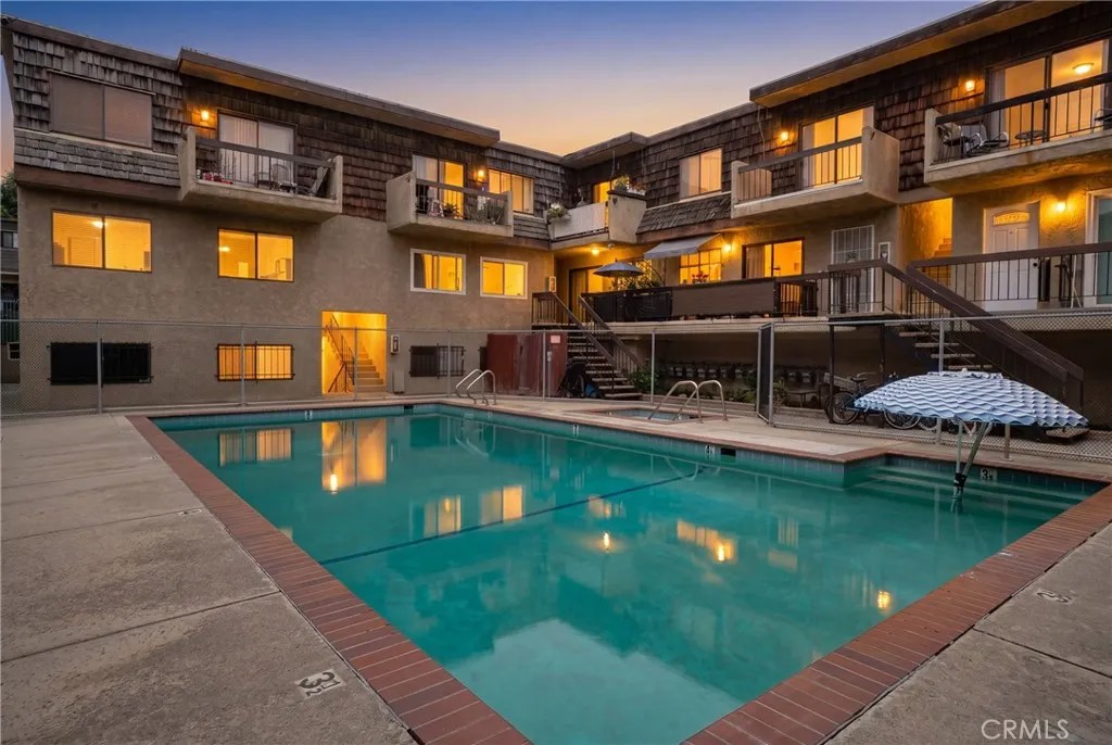 15516 Nordhoff Street 217