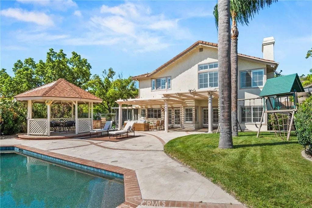22594 Hidden Hills
