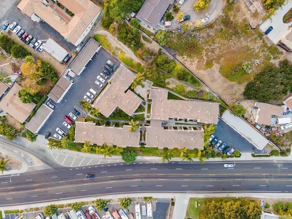 Photo of 2136 Oceanside Boulevard, Oceanside, CA 92054 (MLS # NDP2511230)