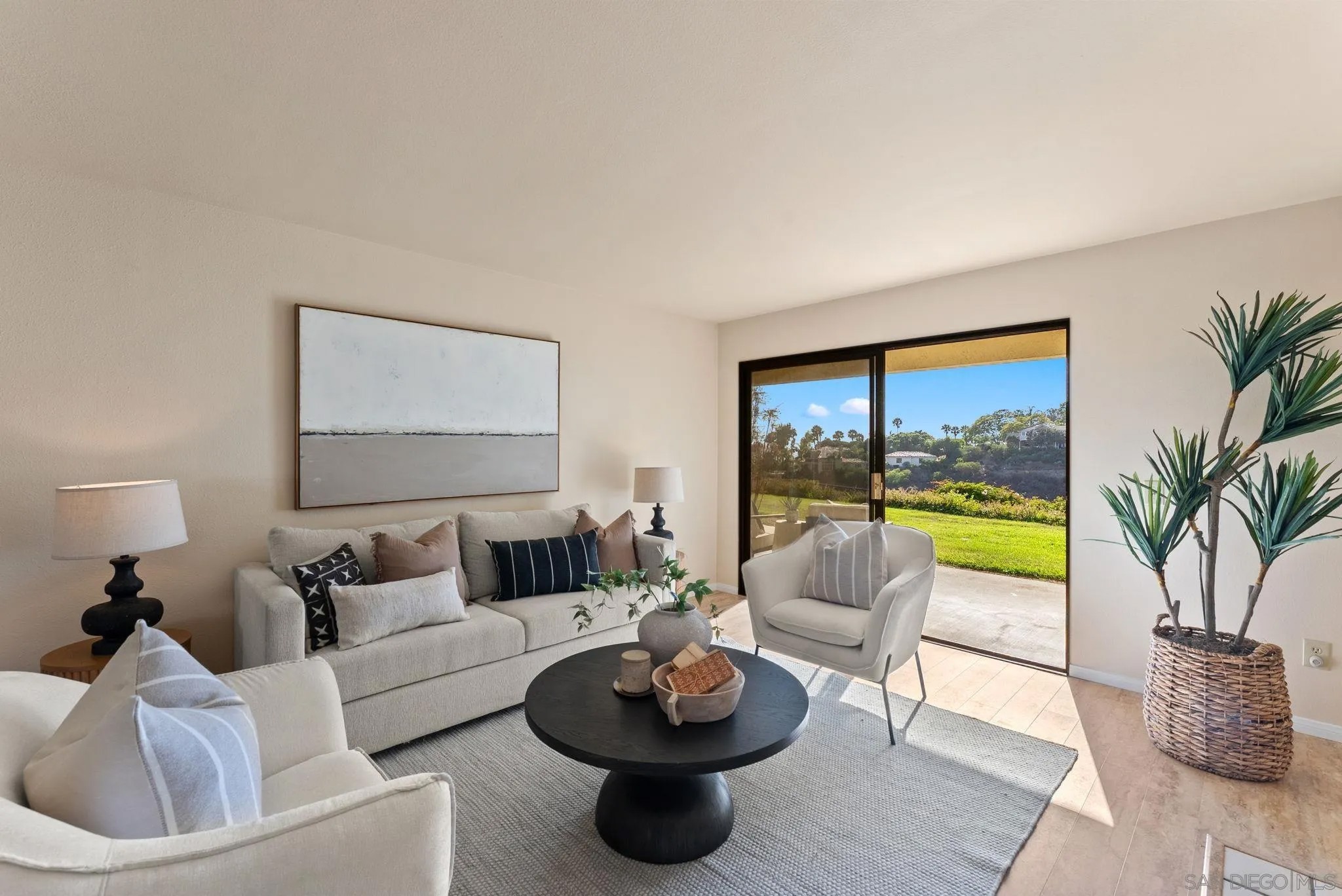 3129 Camino Del Arco