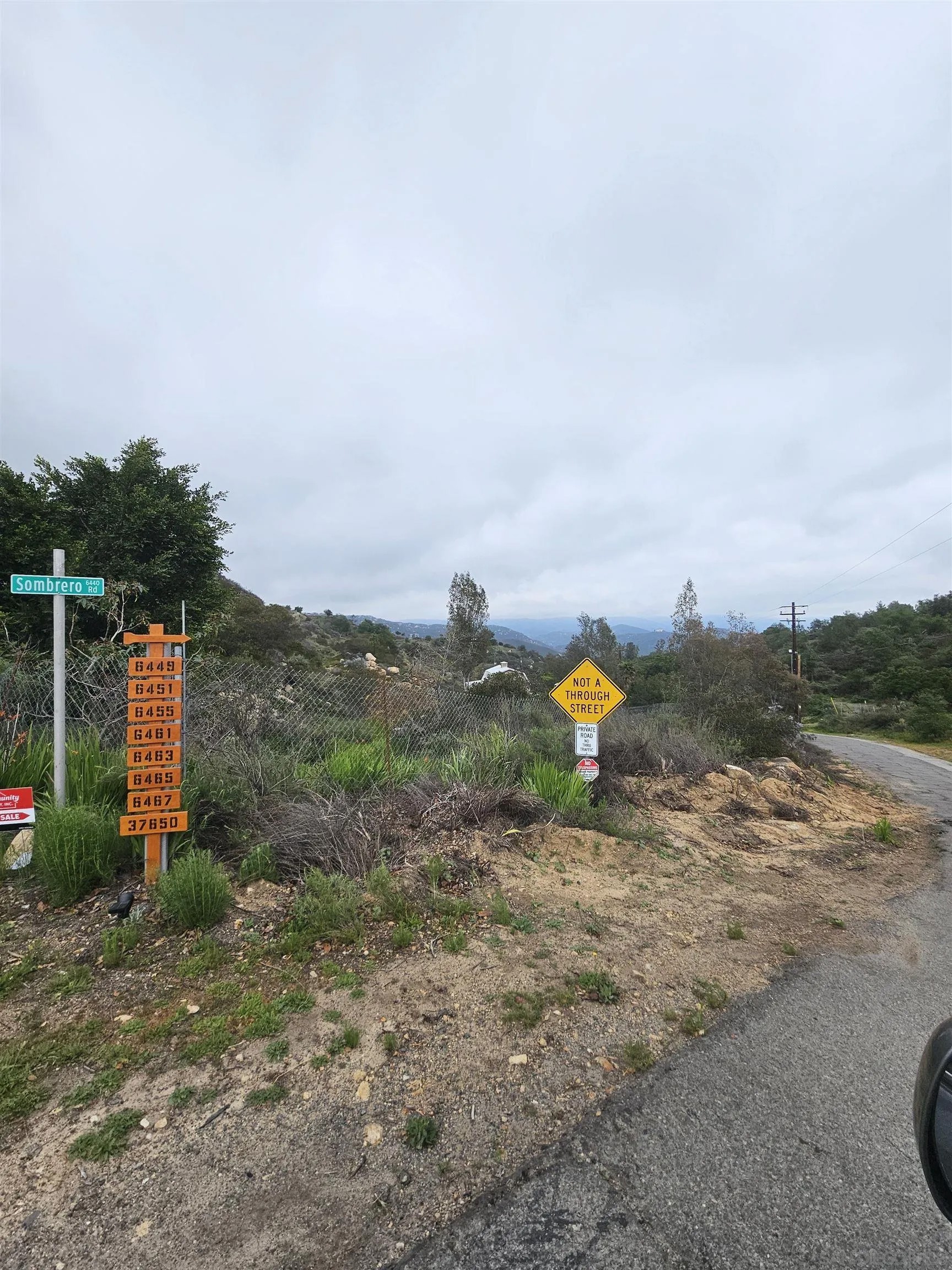 6465 Rainbow Heights 02