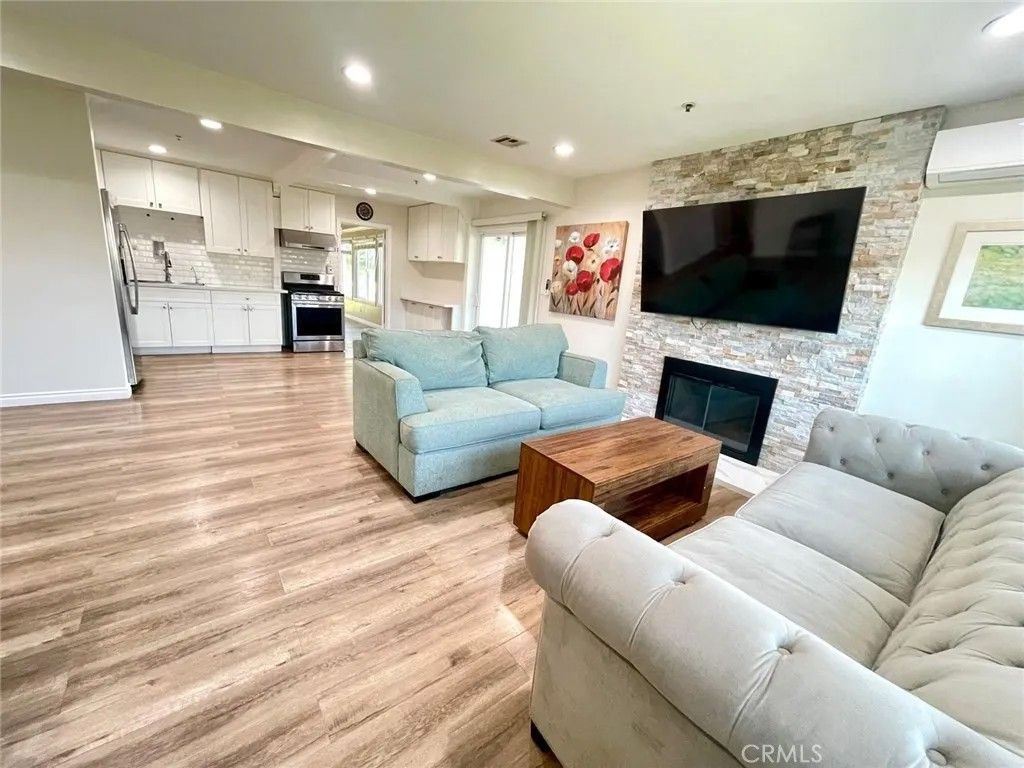 Photo of 537 Diamond St Street, Monrovia, CA 91016 (MLS # AR26060233)