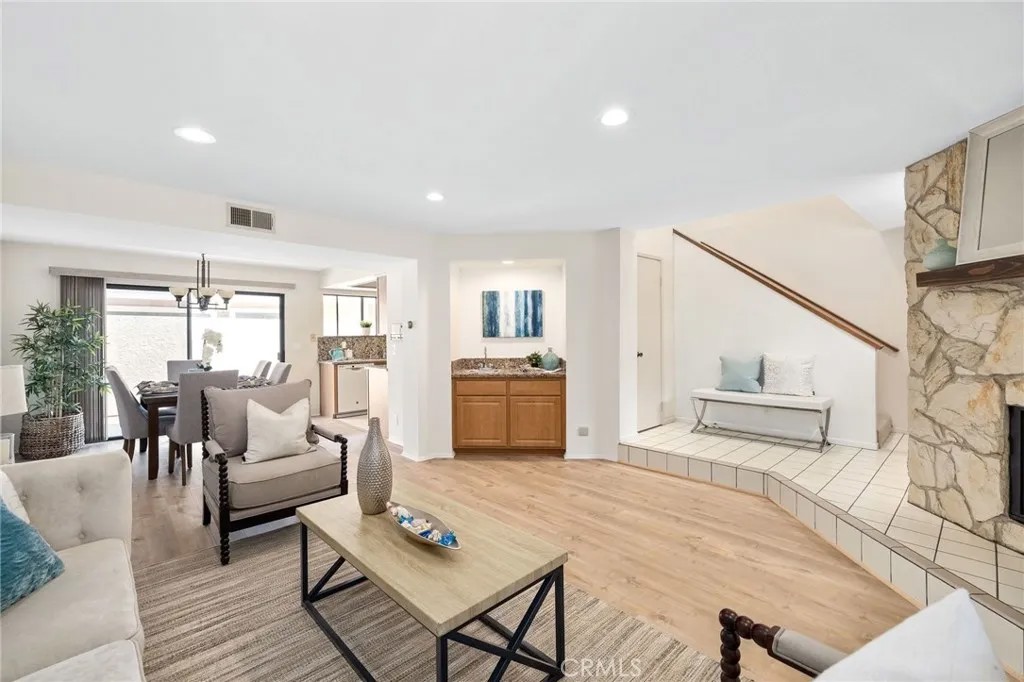 2701 Gramercy Avenue 8