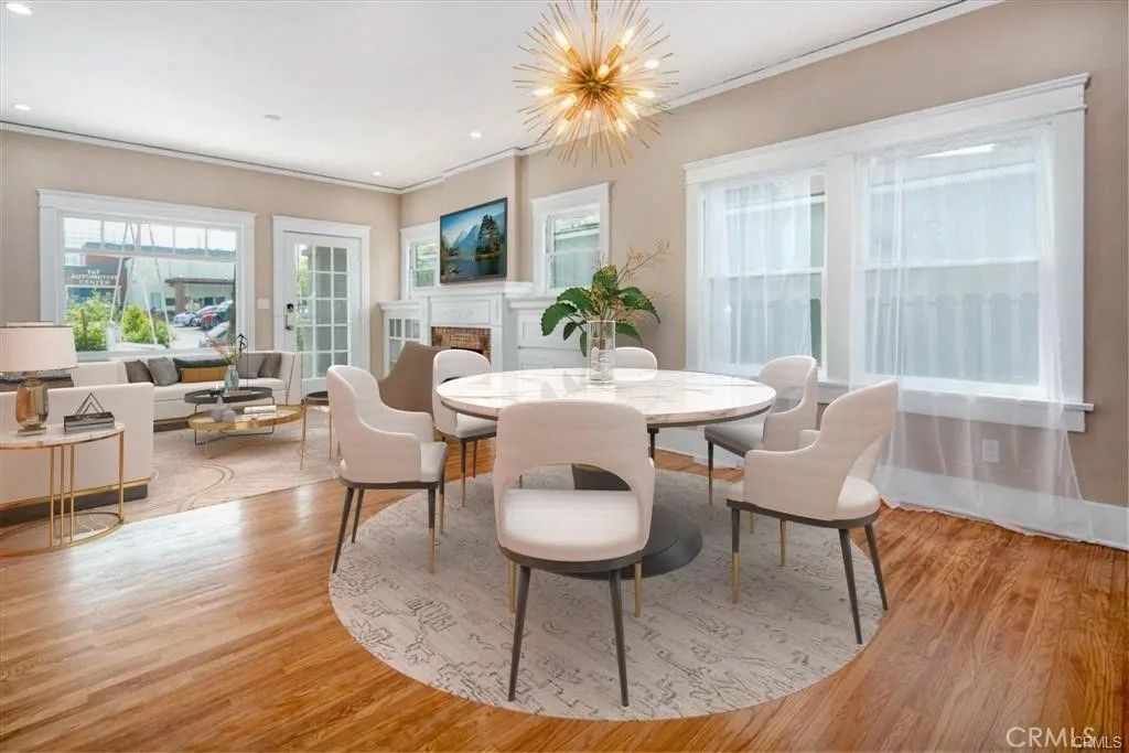 Photo of 107 N Columbus Avenue #1/2, Glendale, CA 91203 (MLS # SR25272362)