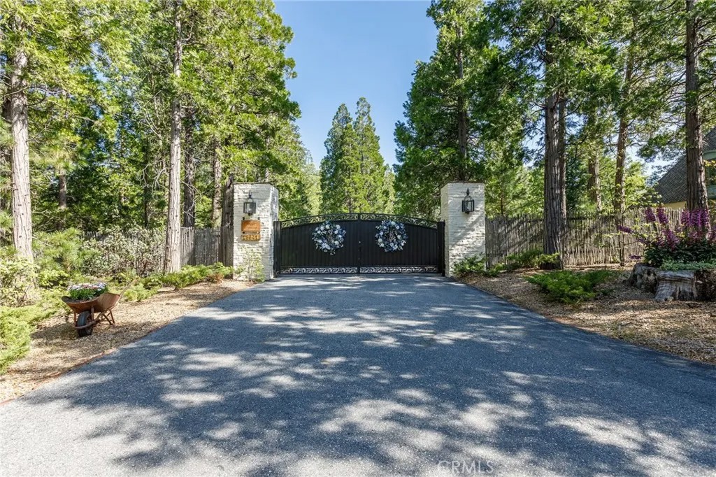28641 North Shore Road